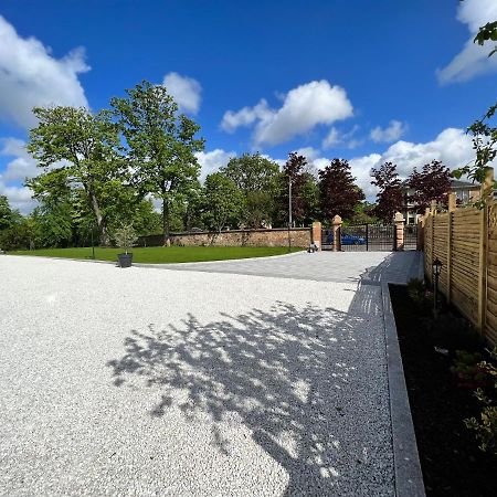 Beautiful 4-Bed Villa In Glasgow Extérieur photo
