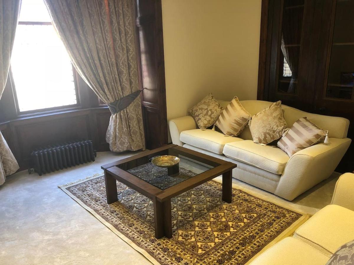 Beautiful 4-Bed Villa In Glasgow Extérieur photo