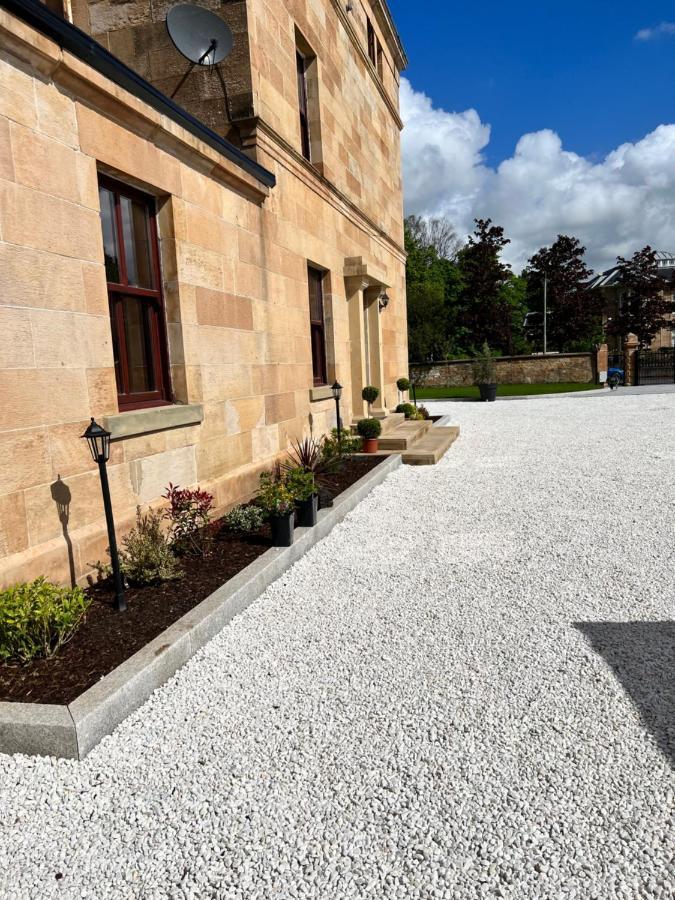 Beautiful 4-Bed Villa In Glasgow Extérieur photo